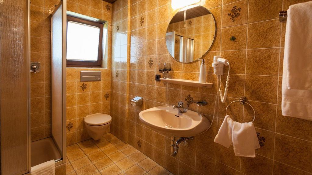 Gasthaus Zum Hirsch Gutach Kamer foto